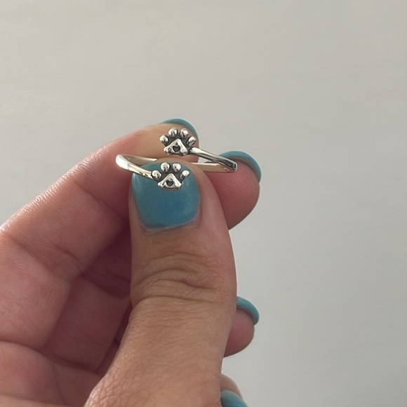 925 Sterling Silver Dog’s Paw Ring - Picture 3 of 4